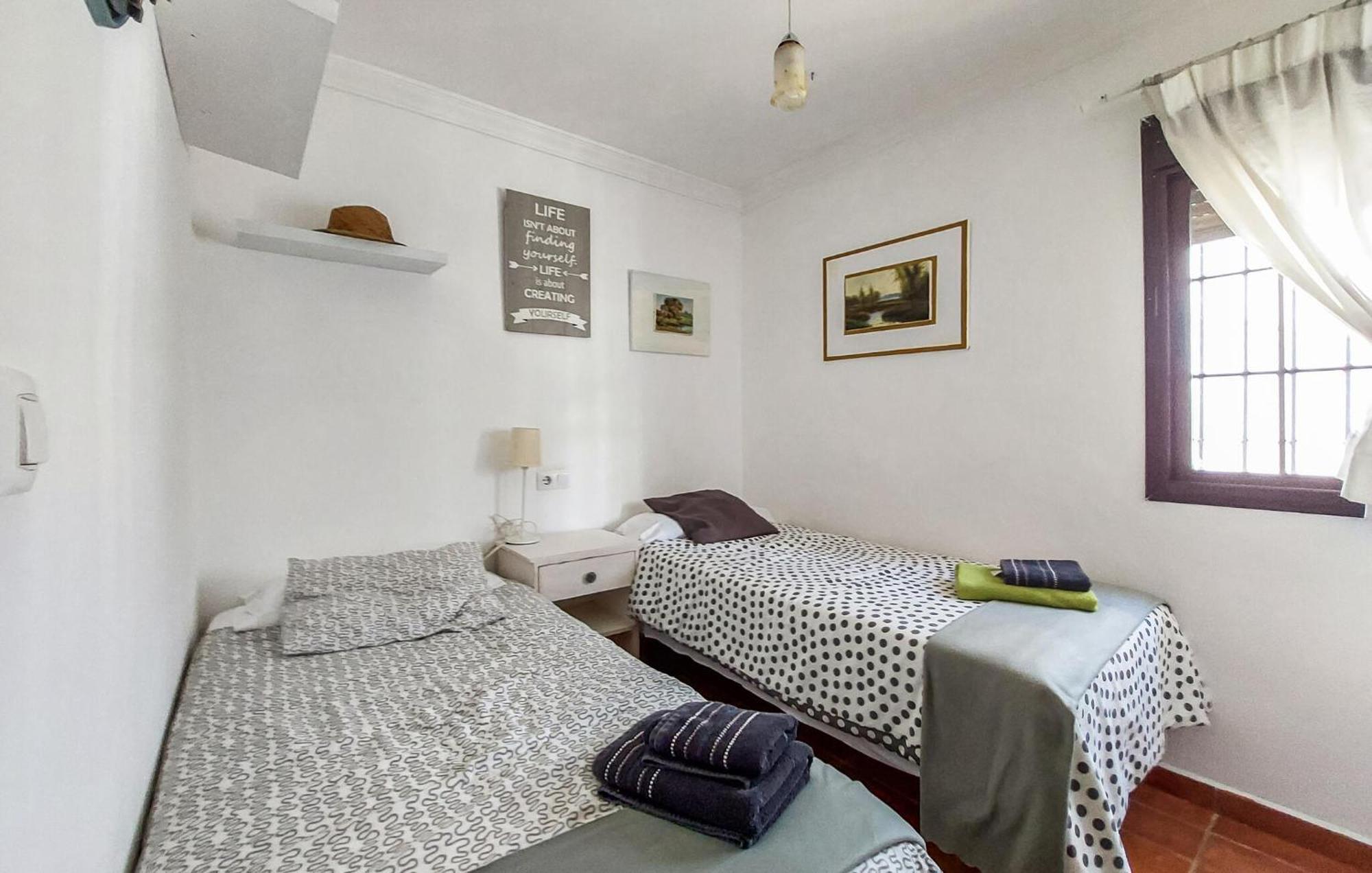 2 Bedroom Cozy Home In 그라잘레마 외부 사진